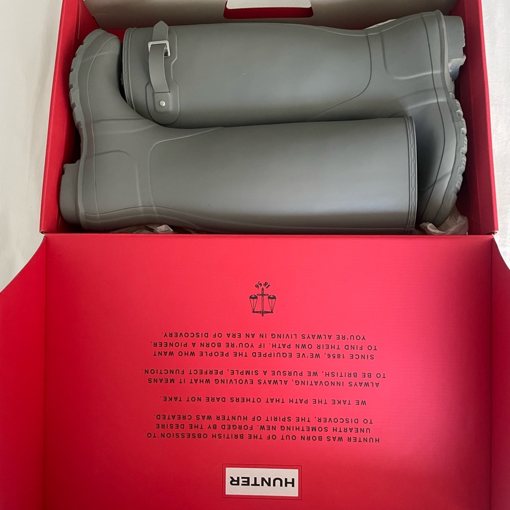 Tall Hunter Boots size 9 WORN ONCE perfect condition! Beautiful grey color.
